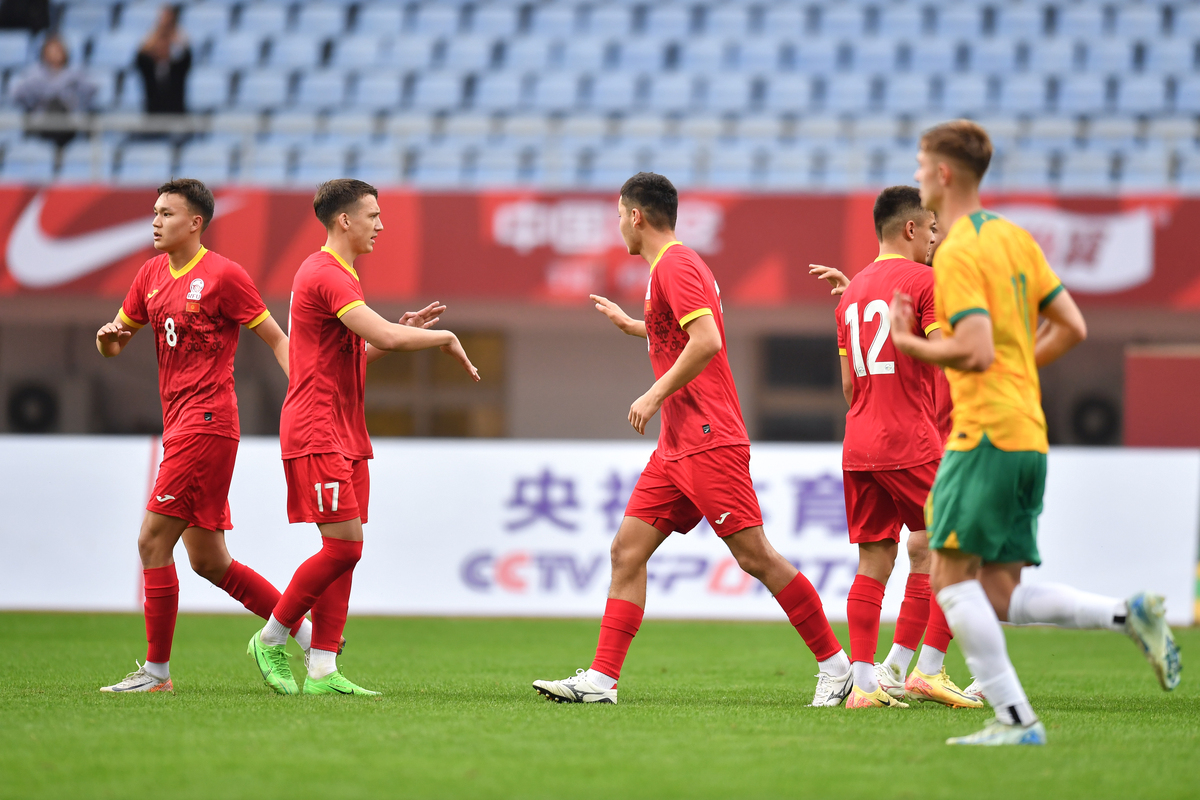 亚洲杯赛势如破竹,强队崭露头角 亚洲杯赛势如破竹,强队崭露头角