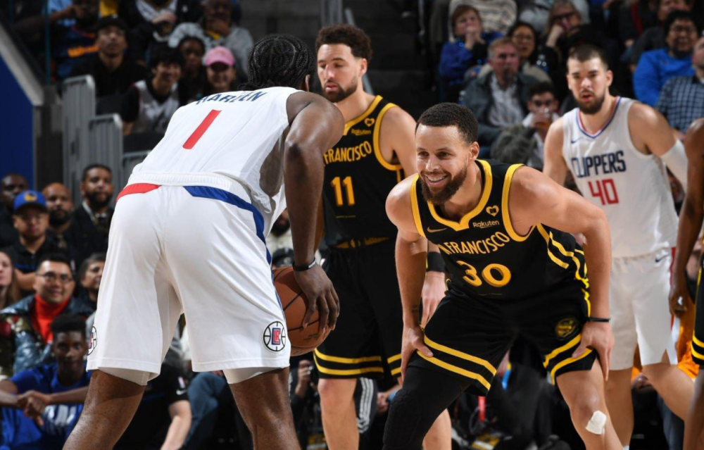 骑士主场惜败太阳,遭遇两连败 骑士主场惜败太阳,遭遇两连败