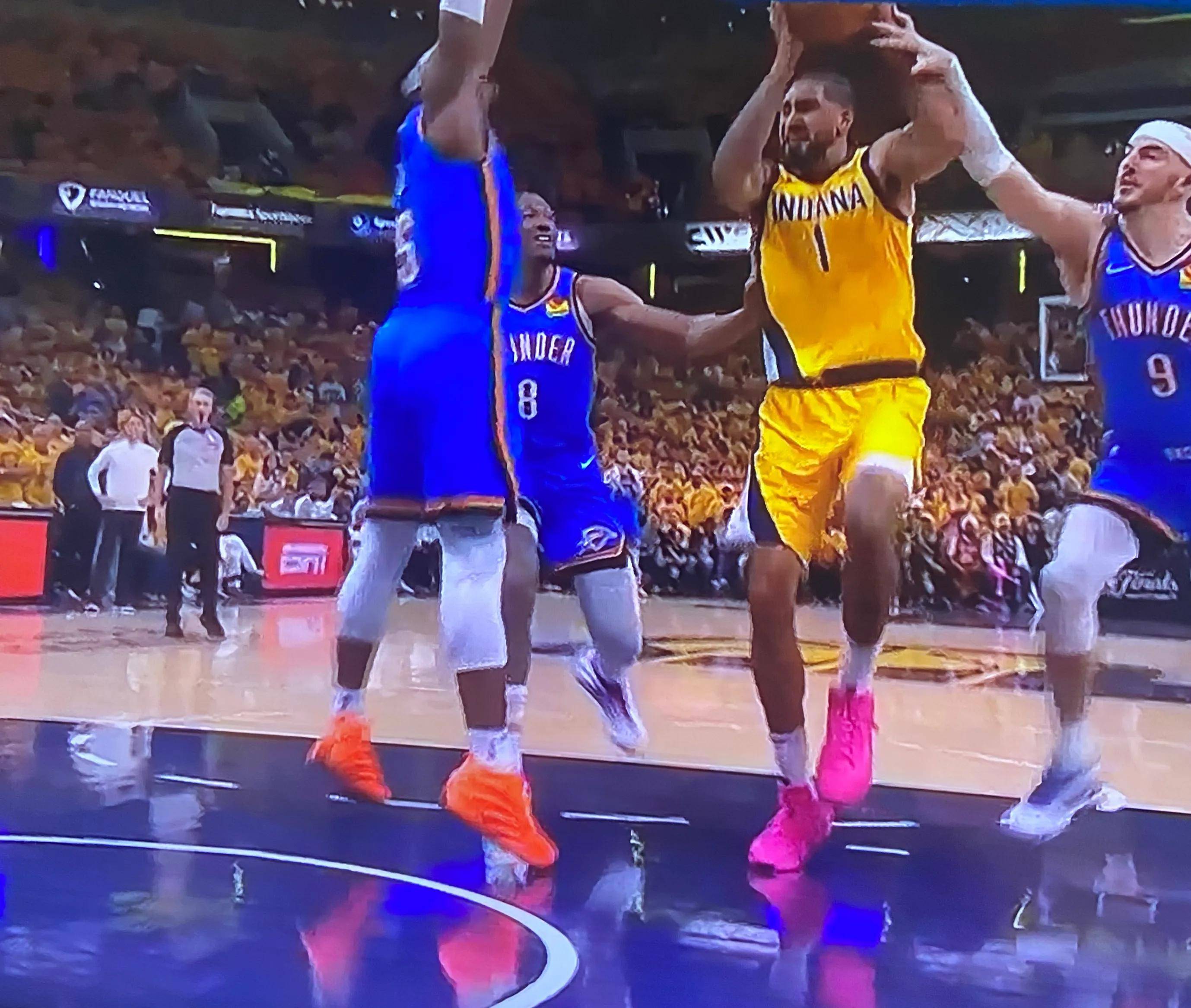 步行者球员突破个人记录,超越队谜获胜利 步行者球员突破个人记录,超越队谜获胜利