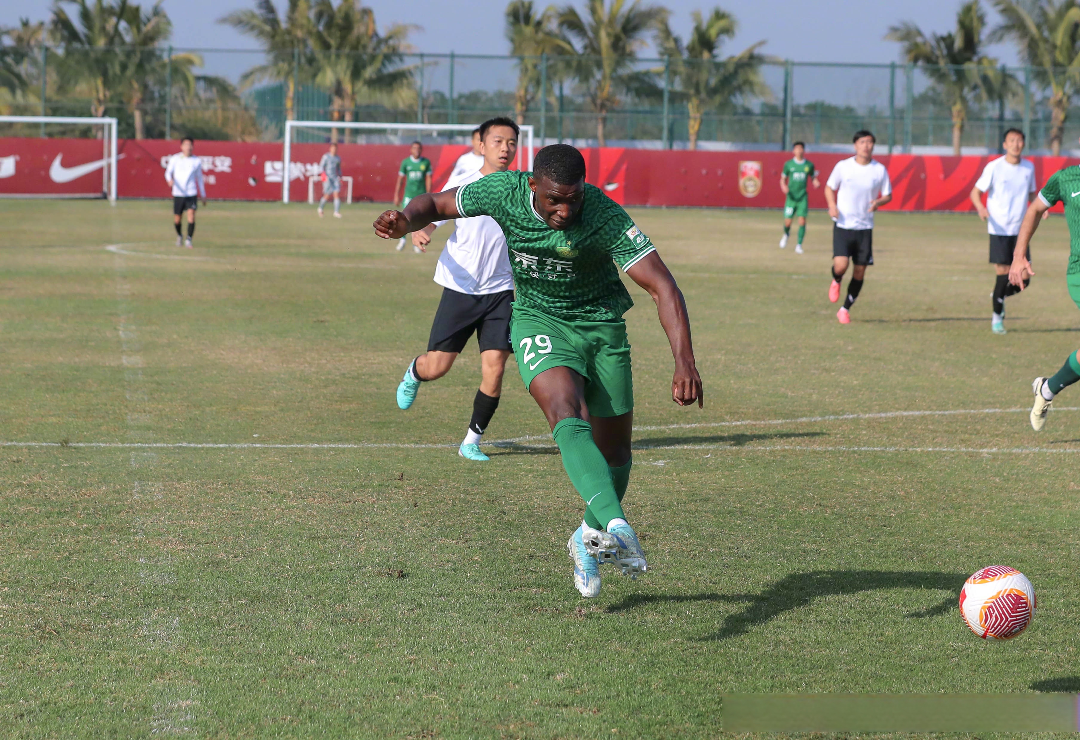 大连一方客场负于北京国安，久攻不下的简单介绍
