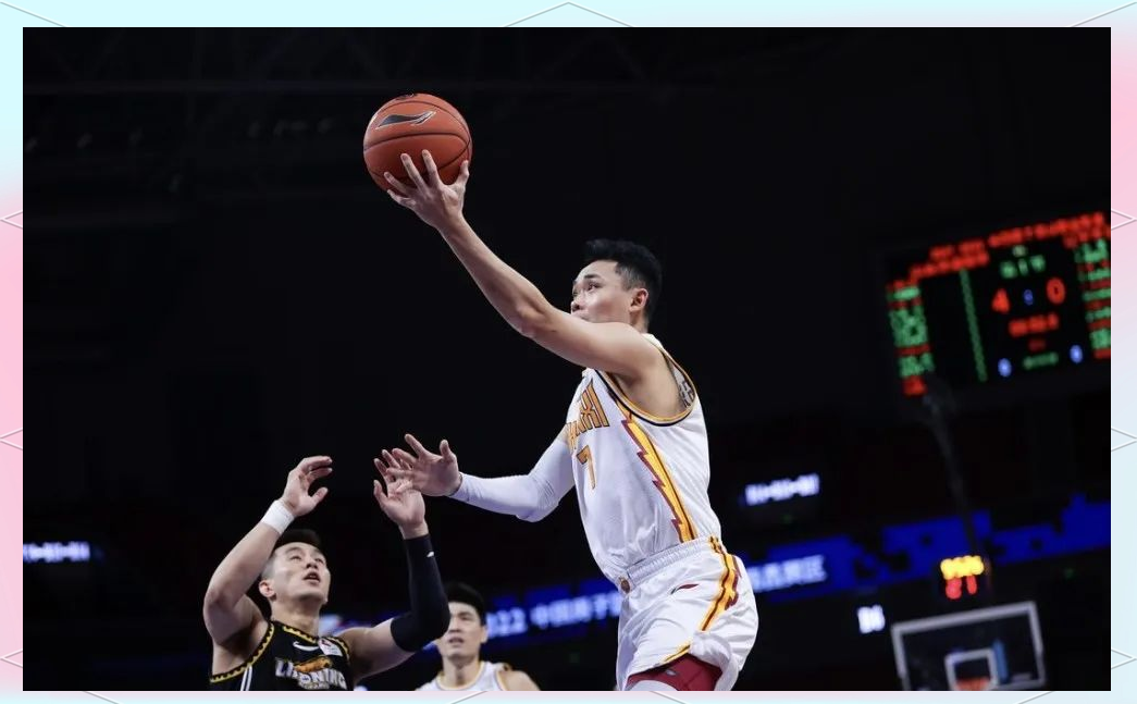 山西男篮逆袭湖南,成功挺进季后赛 山西男篮逆袭湖南,成功挺进季后赛