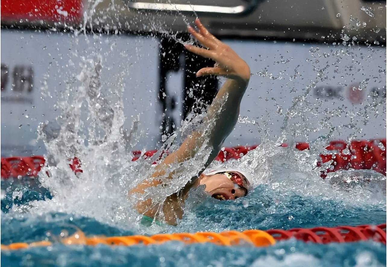 游泳项目表现优异，日本运动员刷新纪录