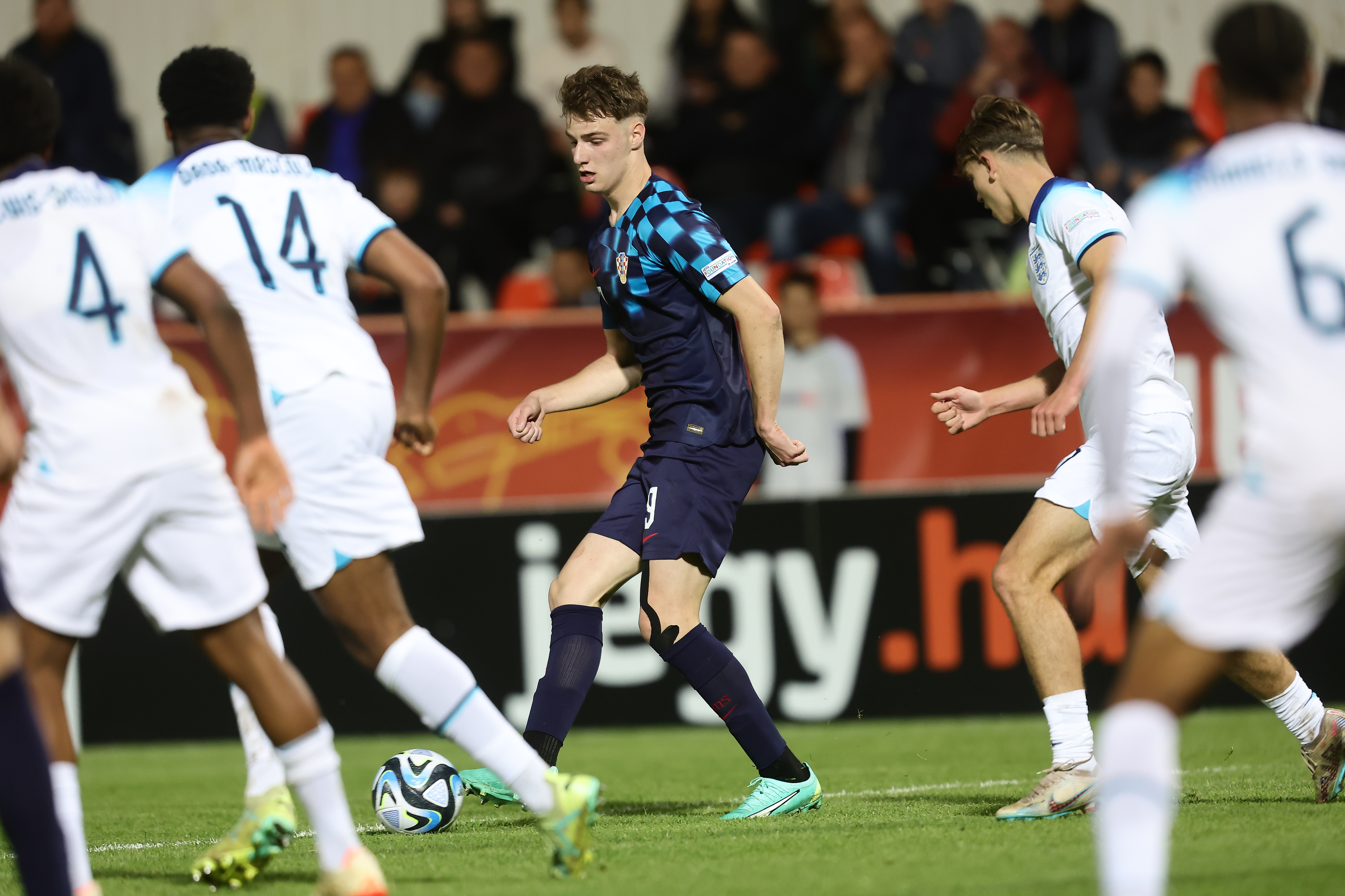 克罗地亚逆转英格兰晋级决赛