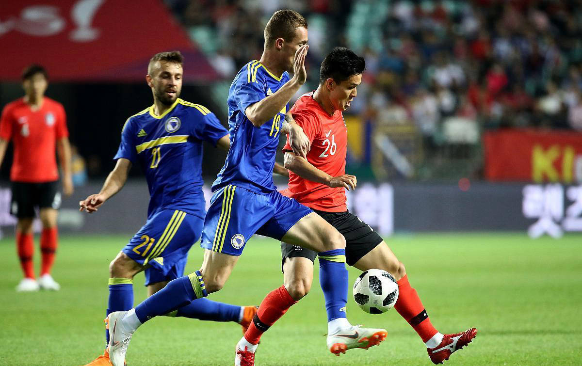 罗马尼亚队横扫挪威队跻身欧国联半决赛的简单介绍