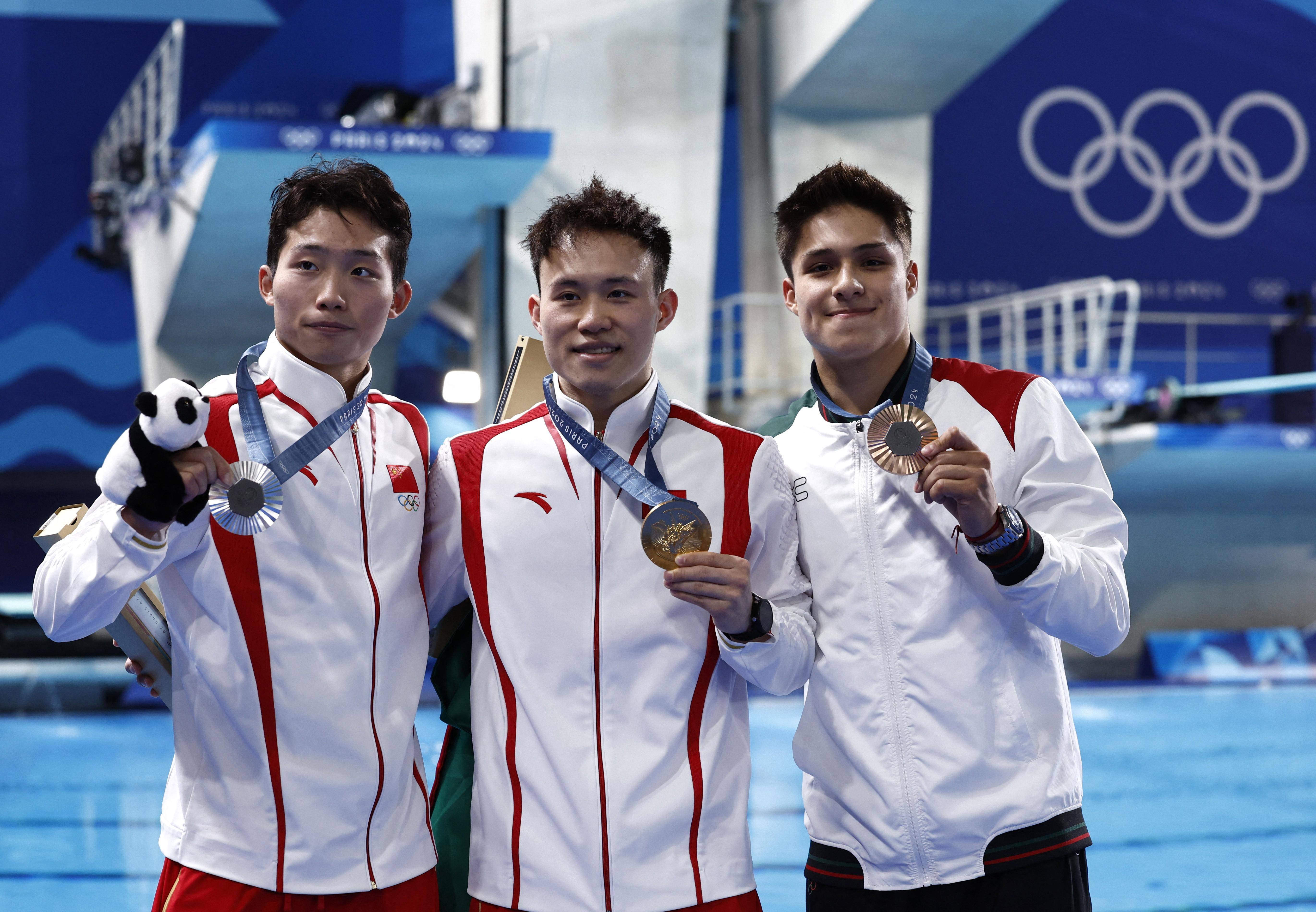 男子团体比赛激动人心,夺冠成为焦点 男子团体比赛激动人心,夺冠成为焦点