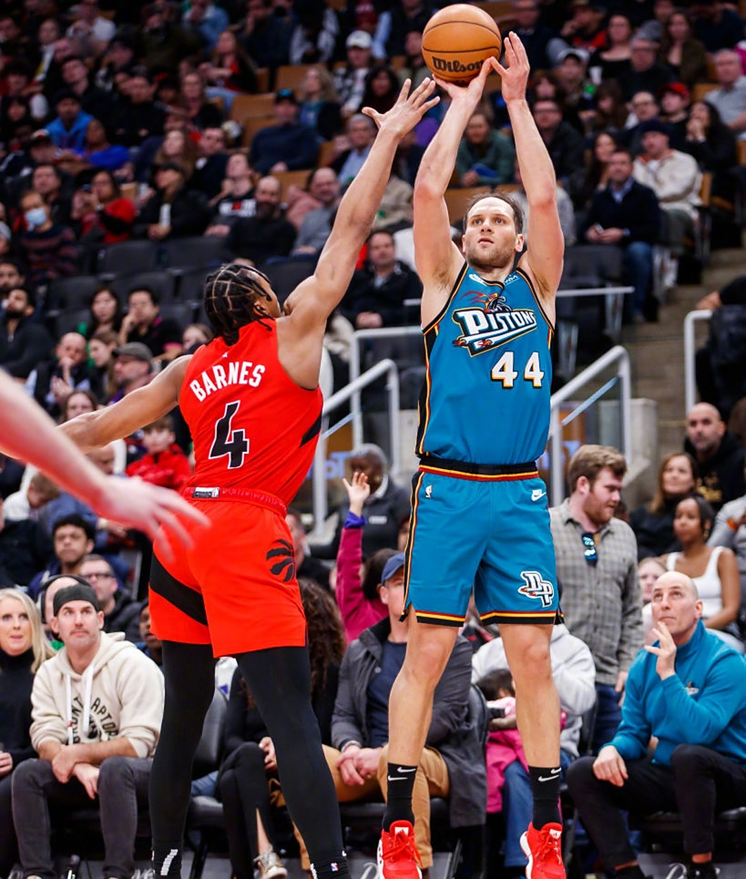 猛龙力克活塞，西亚卡姆全场33分