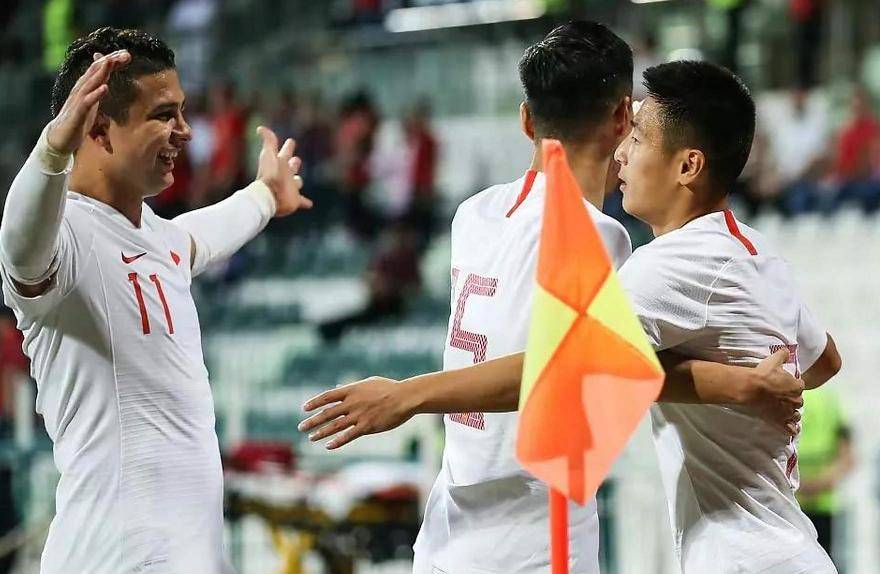 包含广州恒大凭借艾克森的进球险胜移到亚冠16强的词条 包含广州恒大凭借艾克森的进球险胜移到亚冠16强的词条