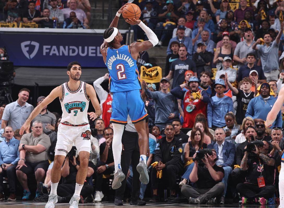 灰熊惨遭太阳逆转，莫兰特努力但球队不幸失利