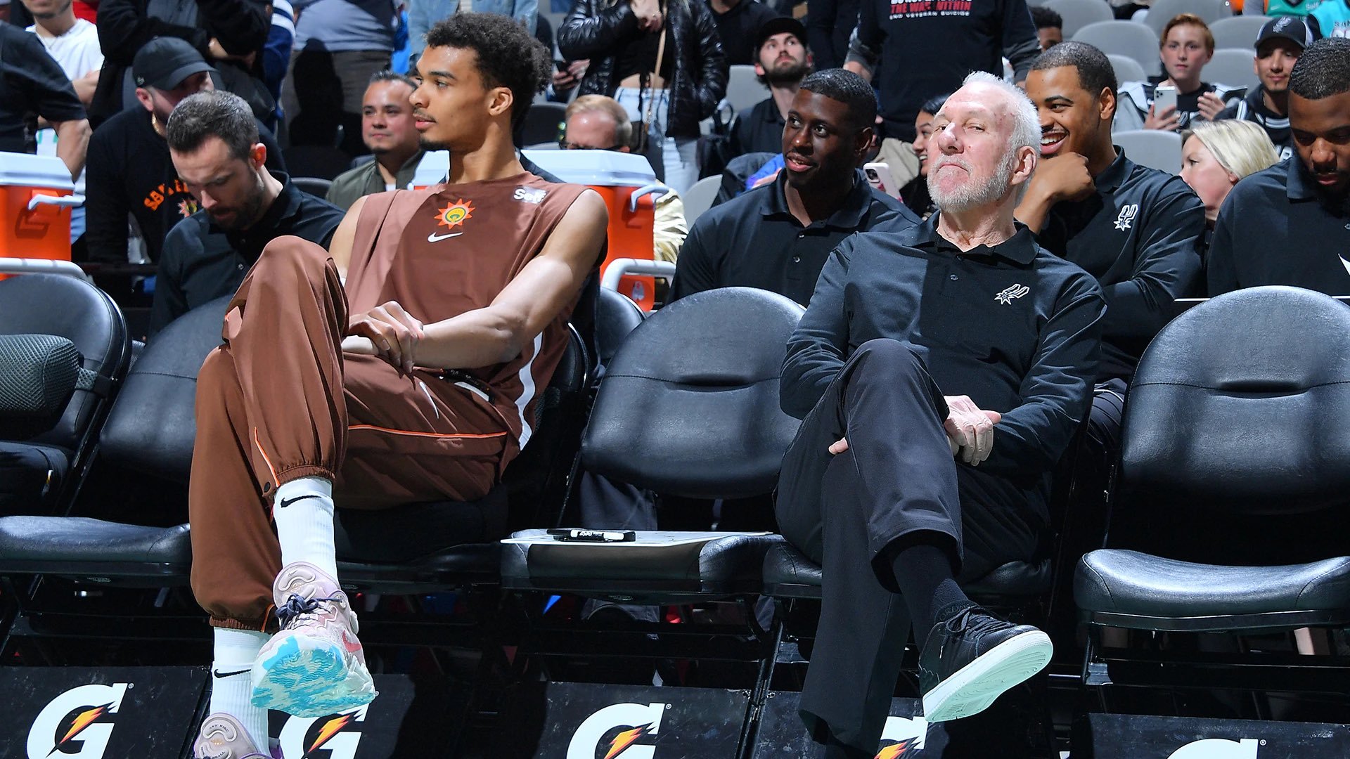 猛龙负于马刺遭遇两连败 猛龙负于马刺遭遇两连败