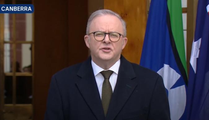 尼斯官方宣布签下萨蒂卢赫前锋