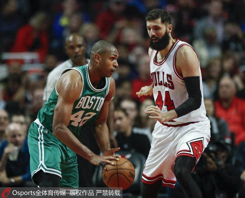 包含「公牛在主场艰难胜魔术，珍妮特成为胜者」的词条