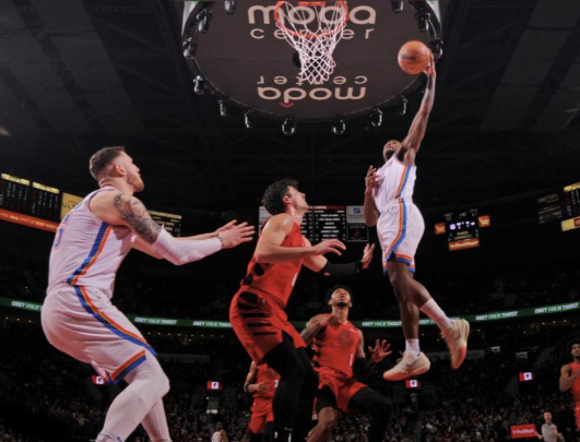 开拓者逆袭击败雷霆，晋级季后赛