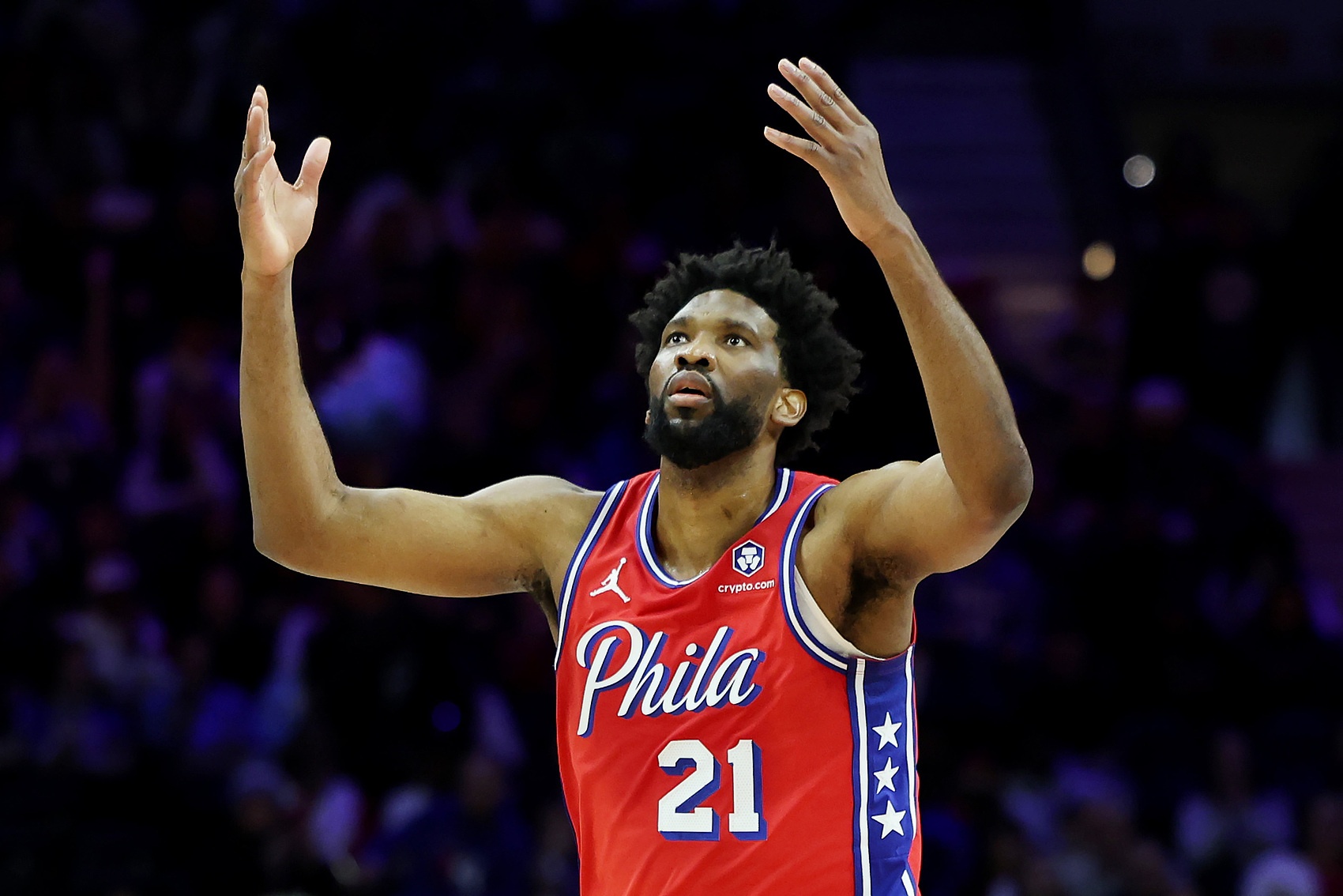 黄蜂战胜快船，鏖战四场取胜